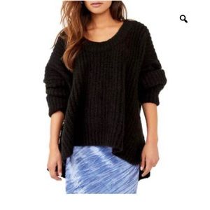 Blue Bell V-Neck Sweater In Black